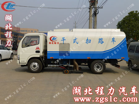 東風小霸王純吸式掃路車 東風小霸王純吸式掃路車