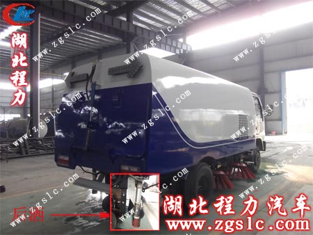 東風勁卡掃路車標準的后側部45度照片 東風勁卡掃路車標準的后側部45度照片