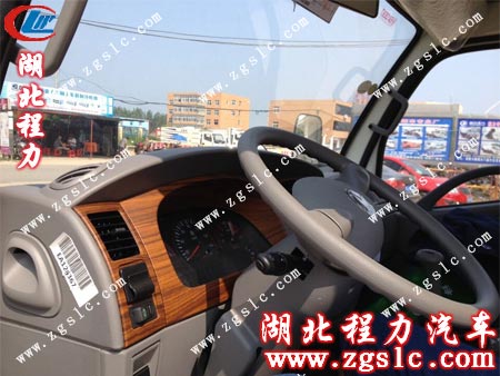 干凈整潔安全舒適的駕駛室內飾 干凈整潔安全舒適的駕駛室內飾