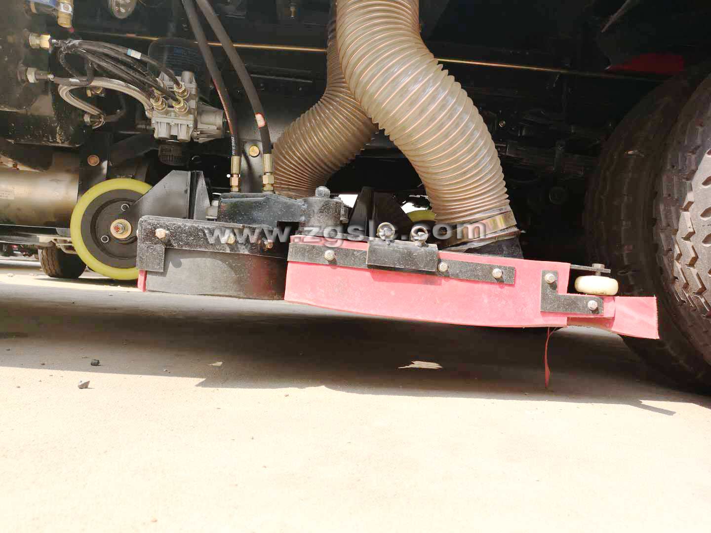 東風大多利卡吸塵車（國五）