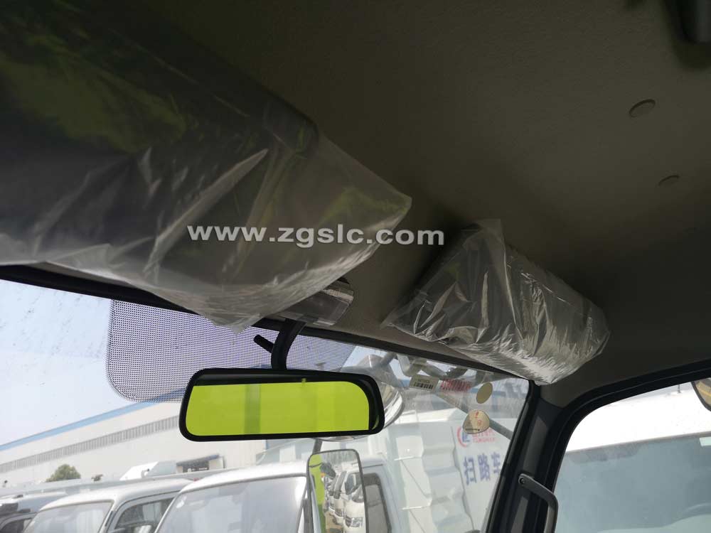 東風大多利卡吸塵車（國五）