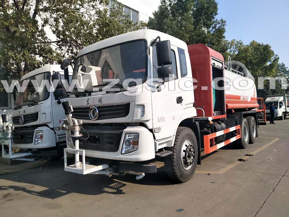 湖北程力集團(tuán)東風(fēng)后雙橋抑塵車