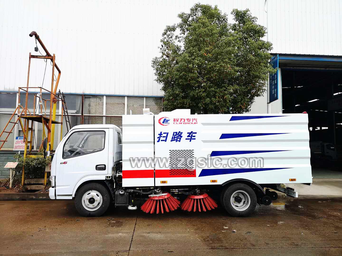 程力集團東風小多利卡掃路車