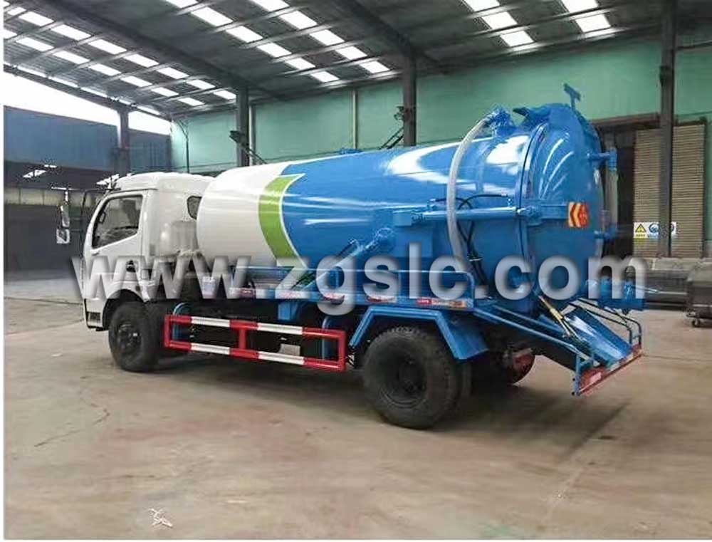 湖北程力東風大多利卡吸污車（國五）