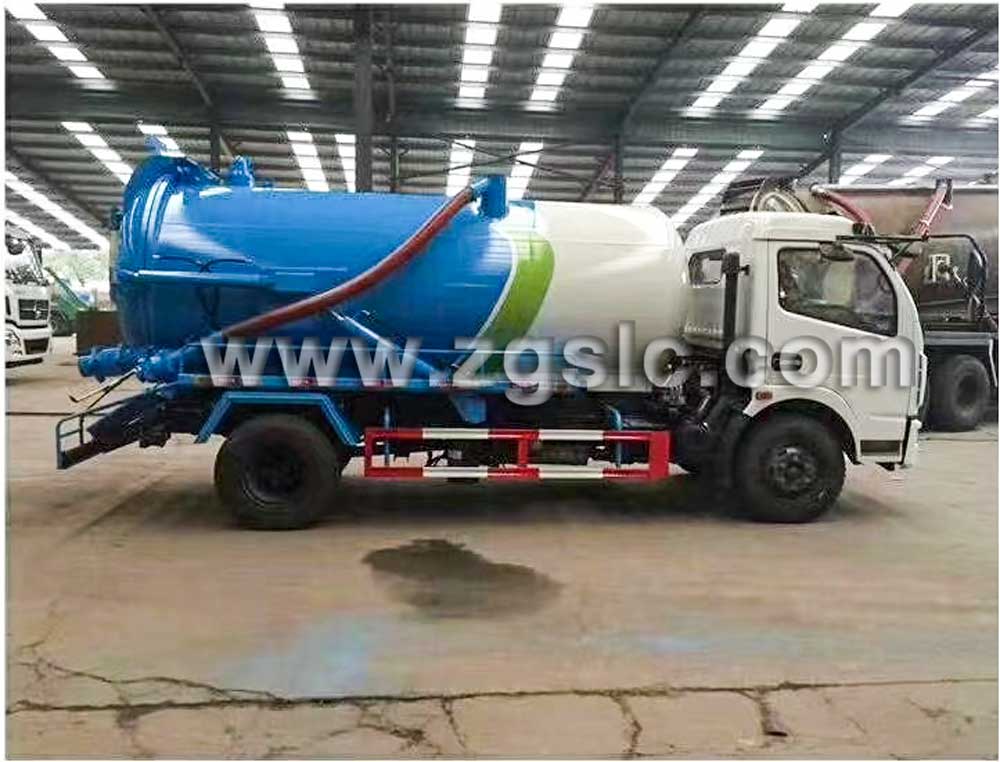 湖北程力東風大多利卡吸污車（國五）