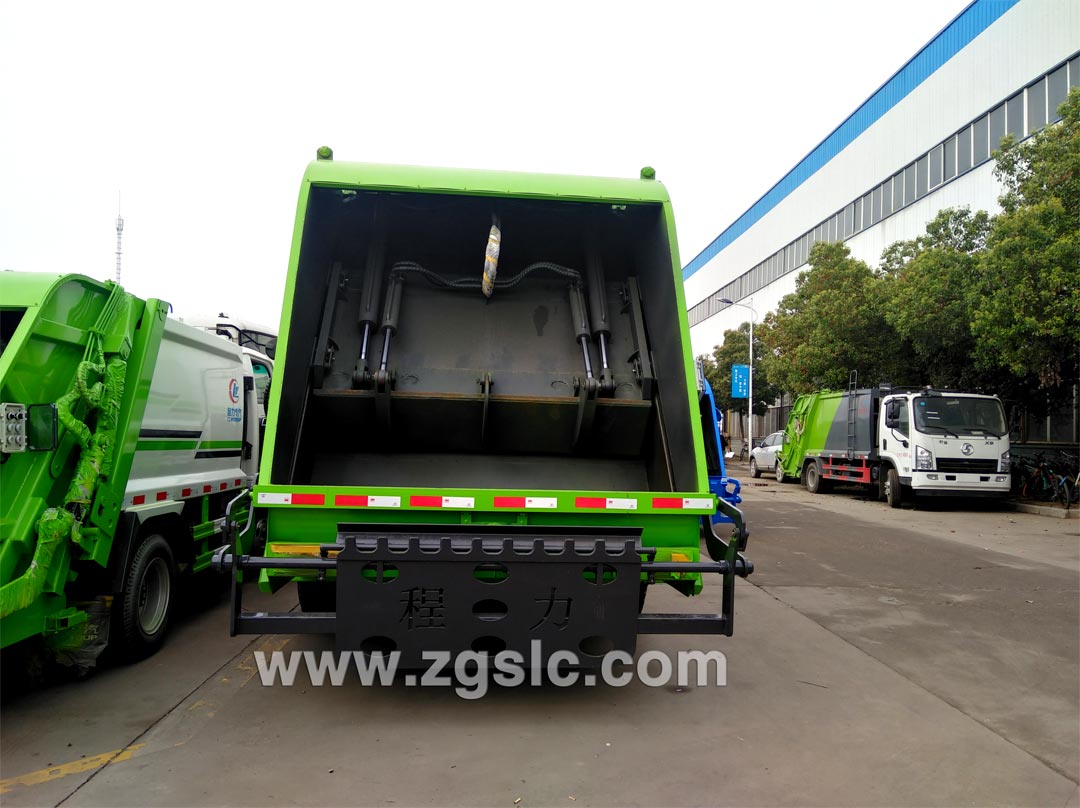 東風(fēng)D9壓縮式垃圾車_壓縮垃圾車能做幾方