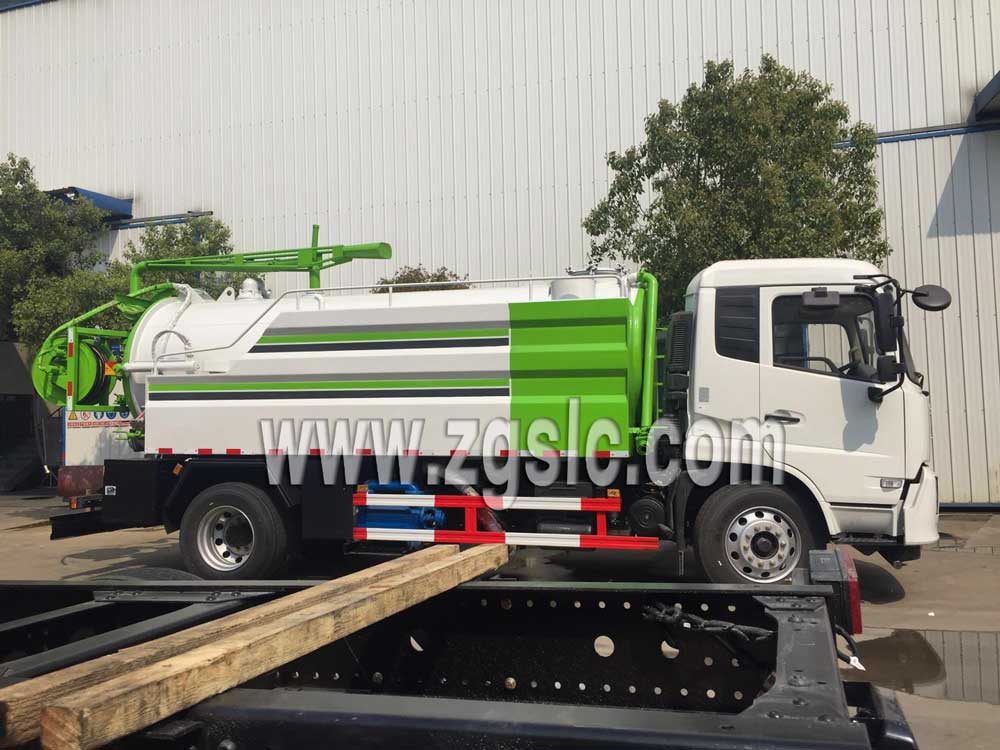 湖北程力東風(fēng)天錦清洗吸污車(chē)（國(guó)五）