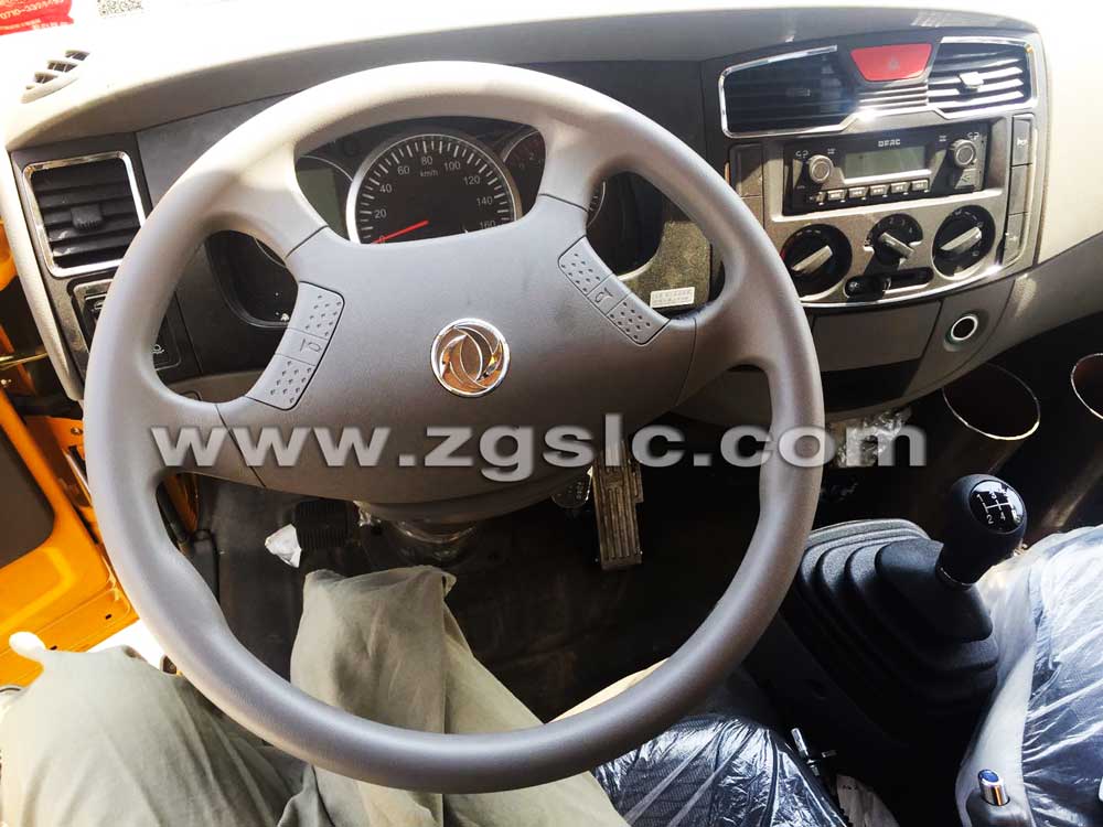 湖北程力東風(fēng)小多利卡清洗吸污車（國五）