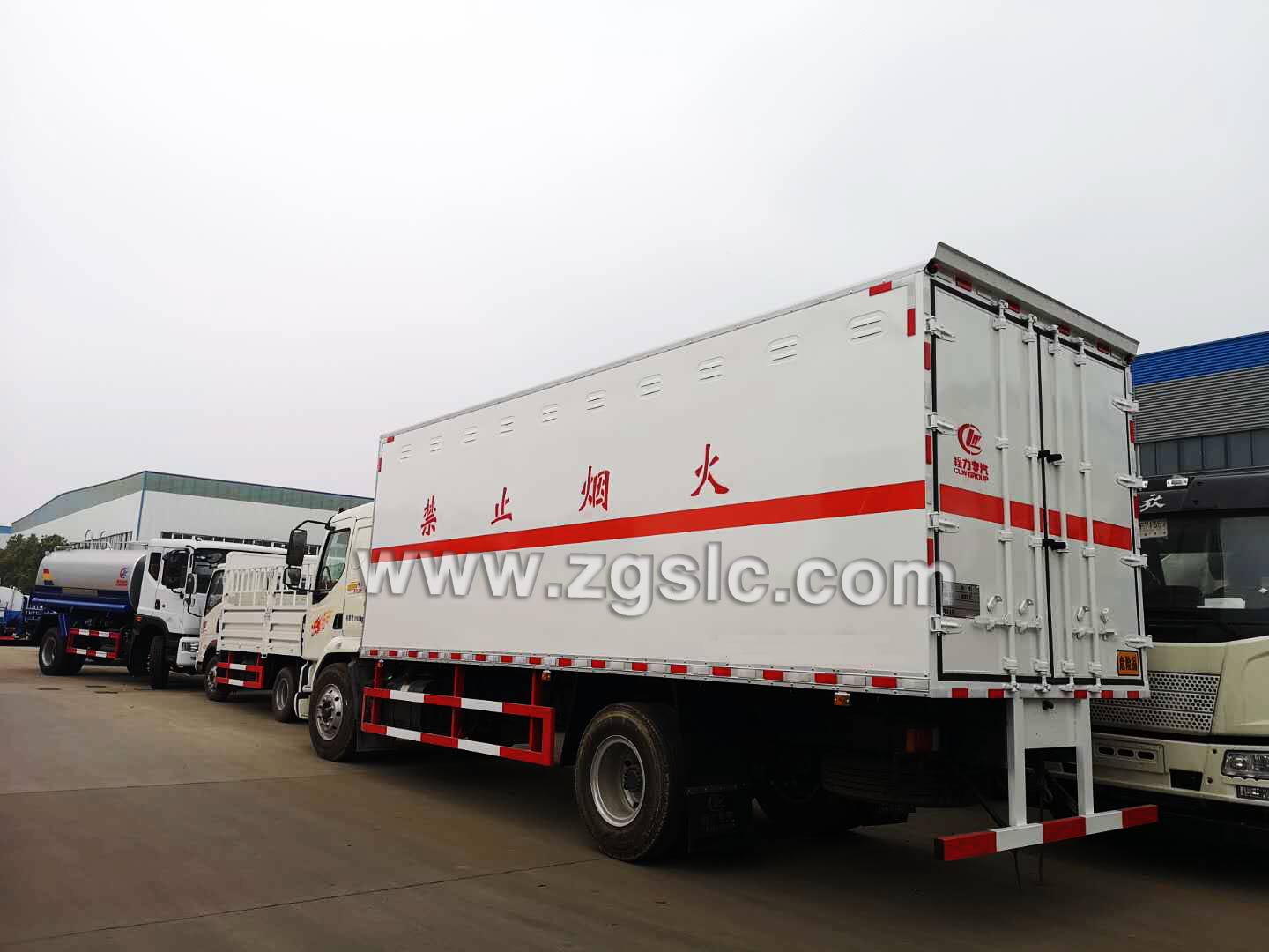 東風(fēng)乘龍爆破器材運(yùn)輸車（國五）