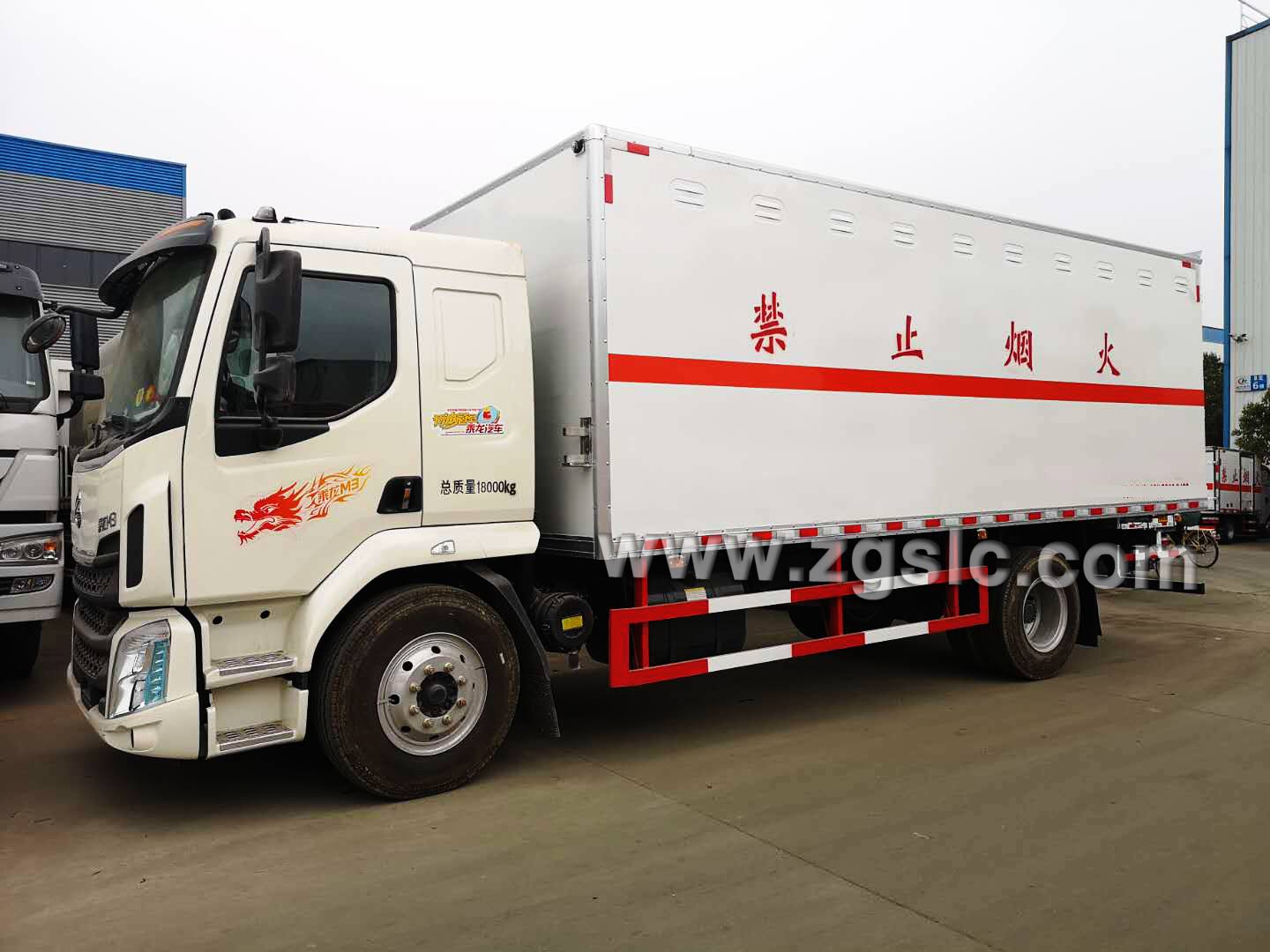 東風(fēng)乘龍爆破器材運(yùn)輸車（國五）