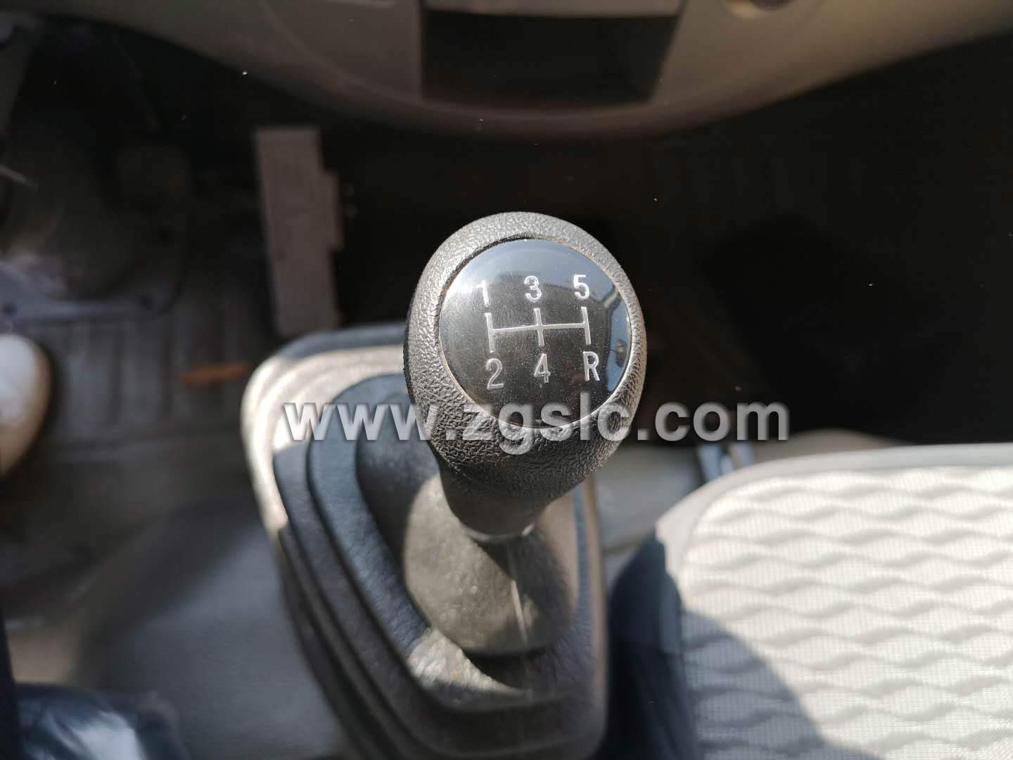 東風小多利卡爆破器材運輸車（國五）