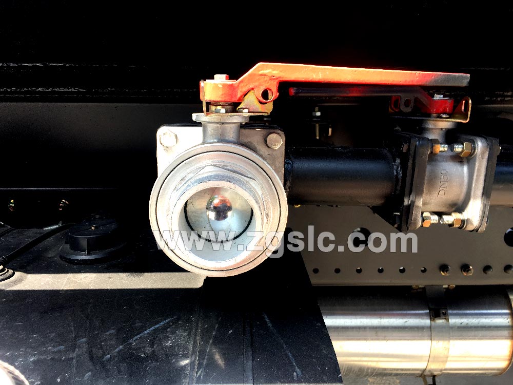 程力12方2019新款東風專底灑水車黃牌（國五）