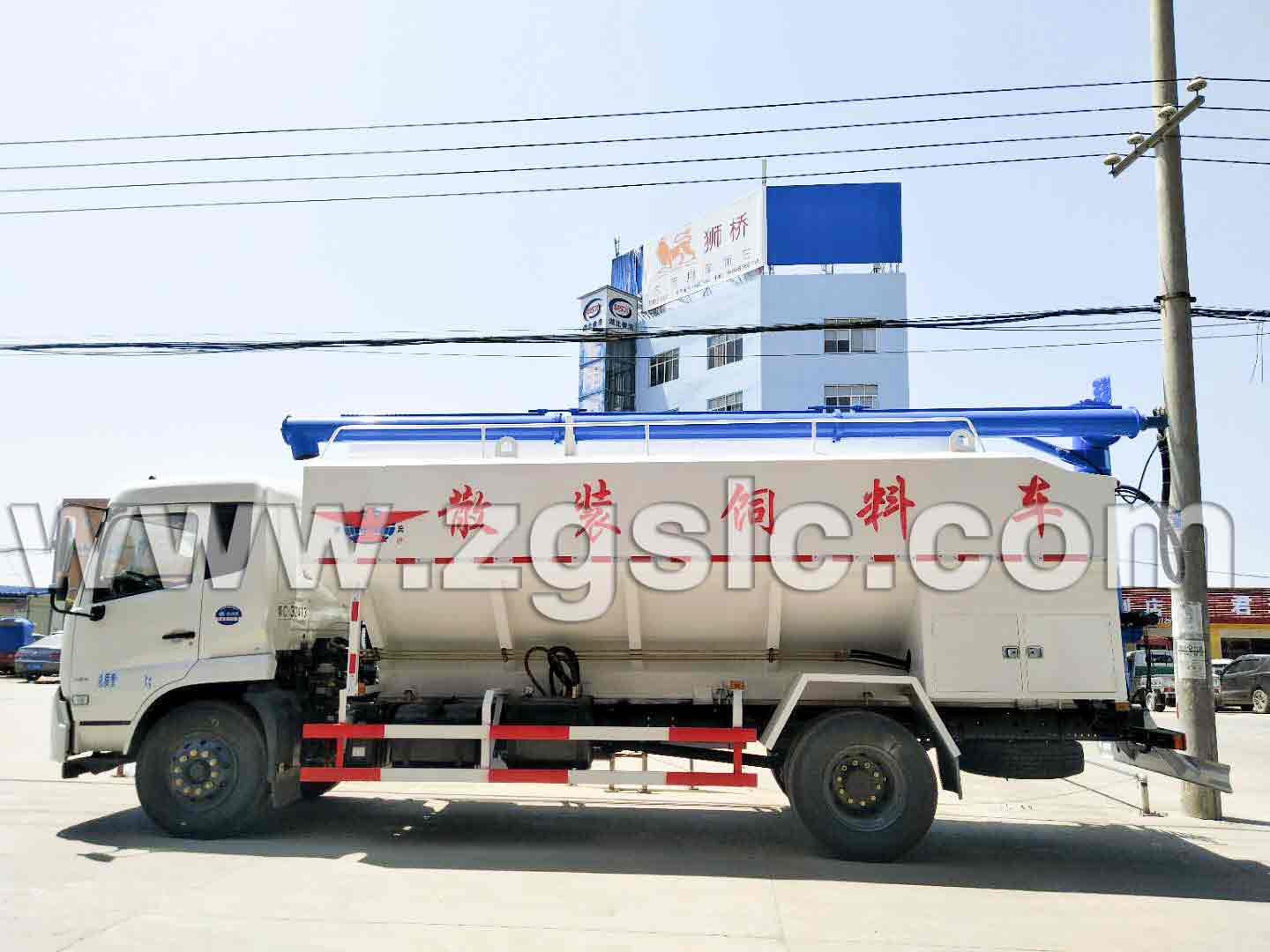 東風天錦散裝飼料車（國五）