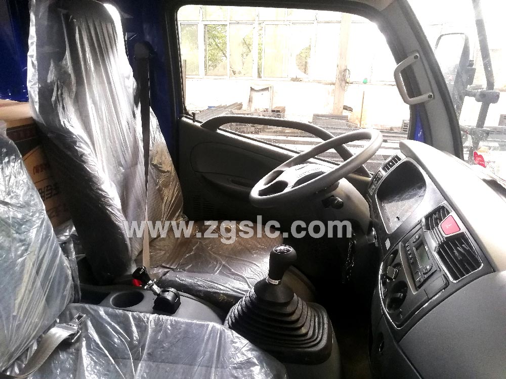 程力東風(fēng)多利卡黃牌挖機平板運輸車（國五）