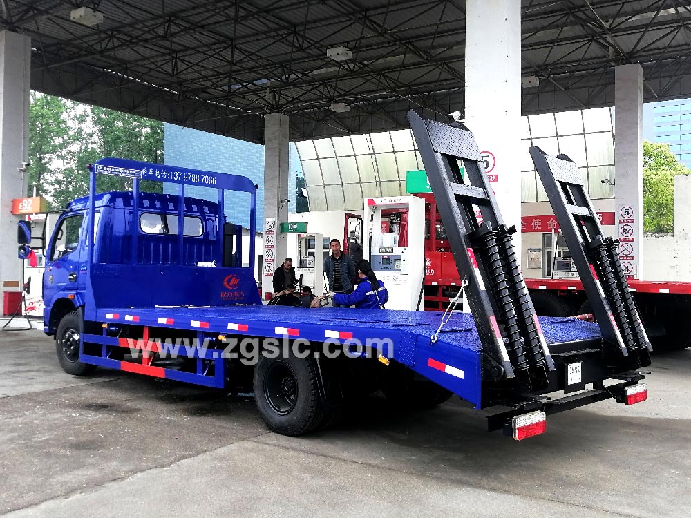 程力東風(fēng)多利卡黃牌挖機平板運輸車（國五）