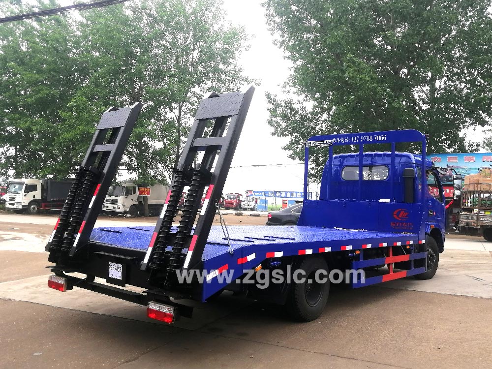 程力東風(fēng)多利卡黃牌挖機平板運輸車（國五）