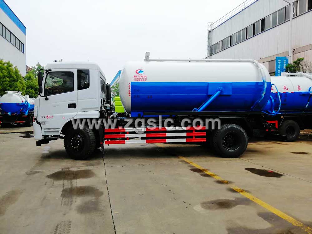 湖北程力東風(fēng)專底吸污車（國五）