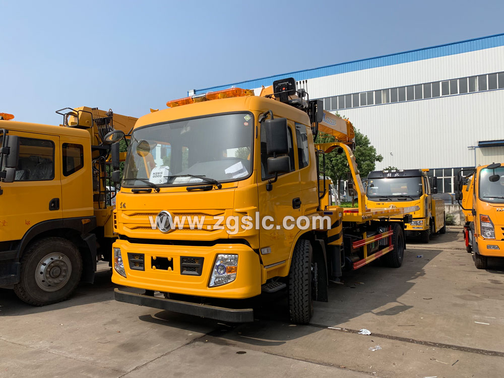 東風一拖二帶吊清障車_東風一拖二帶吊清障車價格