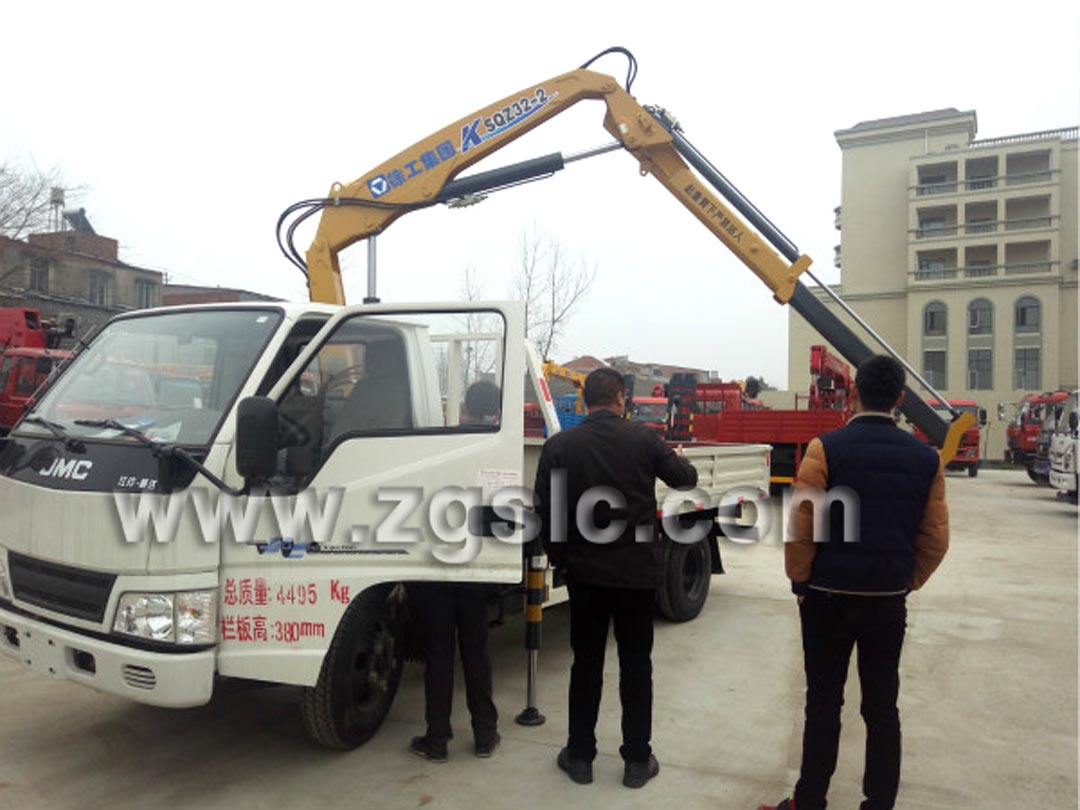 藍牌隨車吊價格 藍牌隨車吊價格