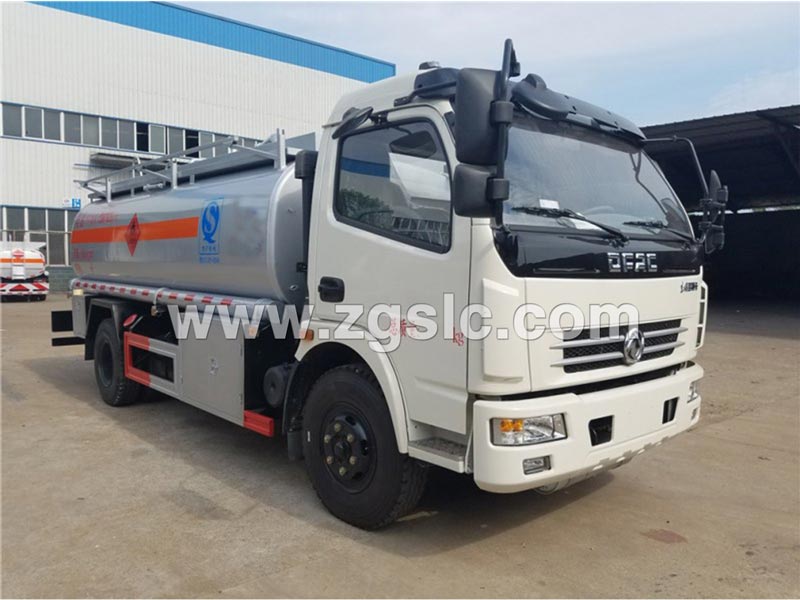 東風大多利卡8方加油車(國五) 東風大多利卡8方加油車(國五)