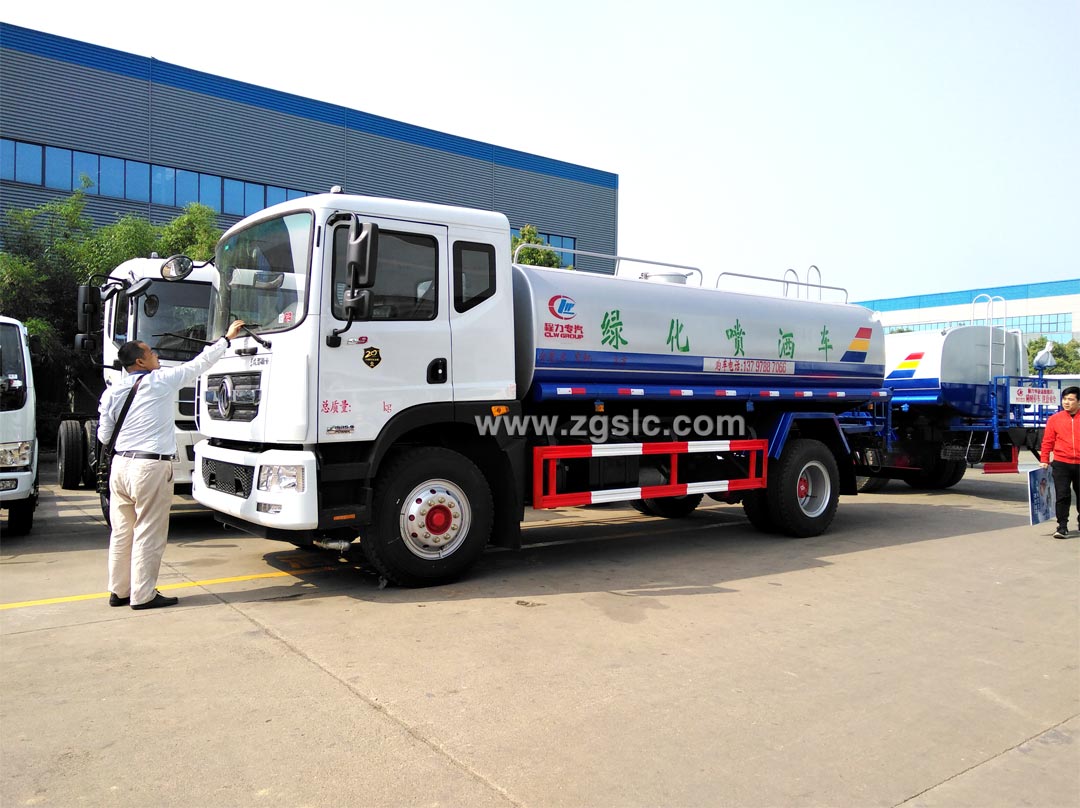 灑水車廠家 灑水車廠家