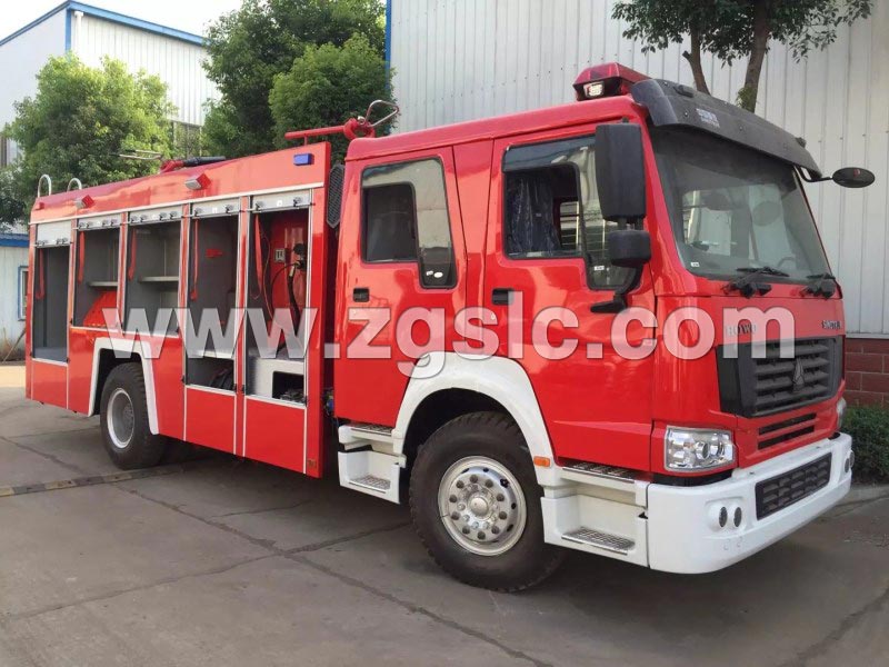 程力集團(tuán)豪沃干粉消防車（國(guó)五）