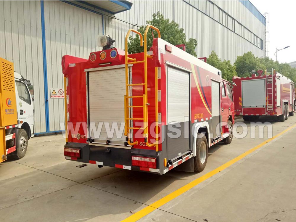 東風(fēng)小多利卡水罐消防車(國五) 東風(fēng)小多利卡水罐消防車(國五)