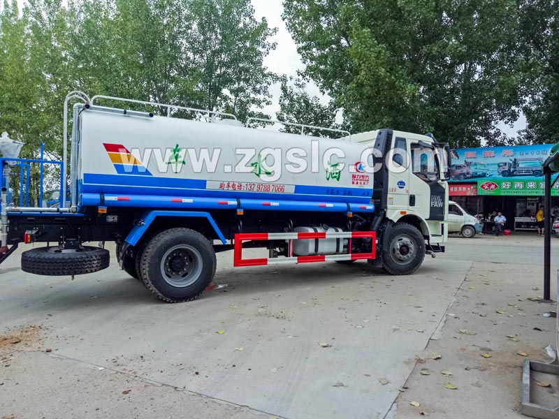 解放J6灑水車黃牌-廠家價格 解放J6灑水車黃牌-廠家價格