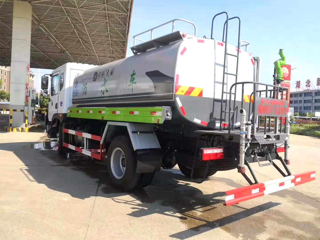 國六東風D9灑水車尾部結構圖 國六東風D9灑水車尾部結構圖