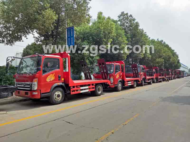 程力集團平板運輸車廠區