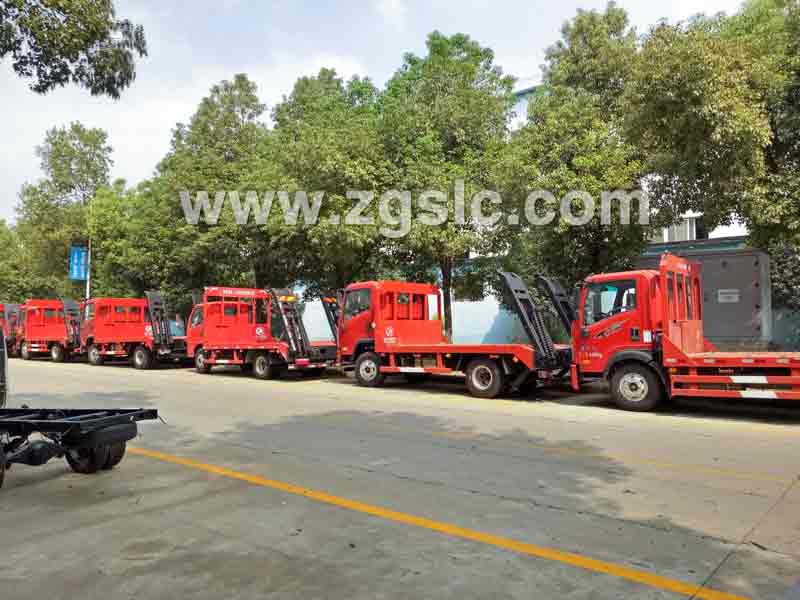 程力集團平板運輸車廠區