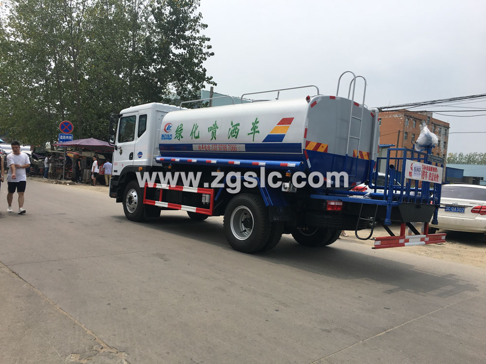 程力專用汽車股份有限公司東風D9灑水車廠家