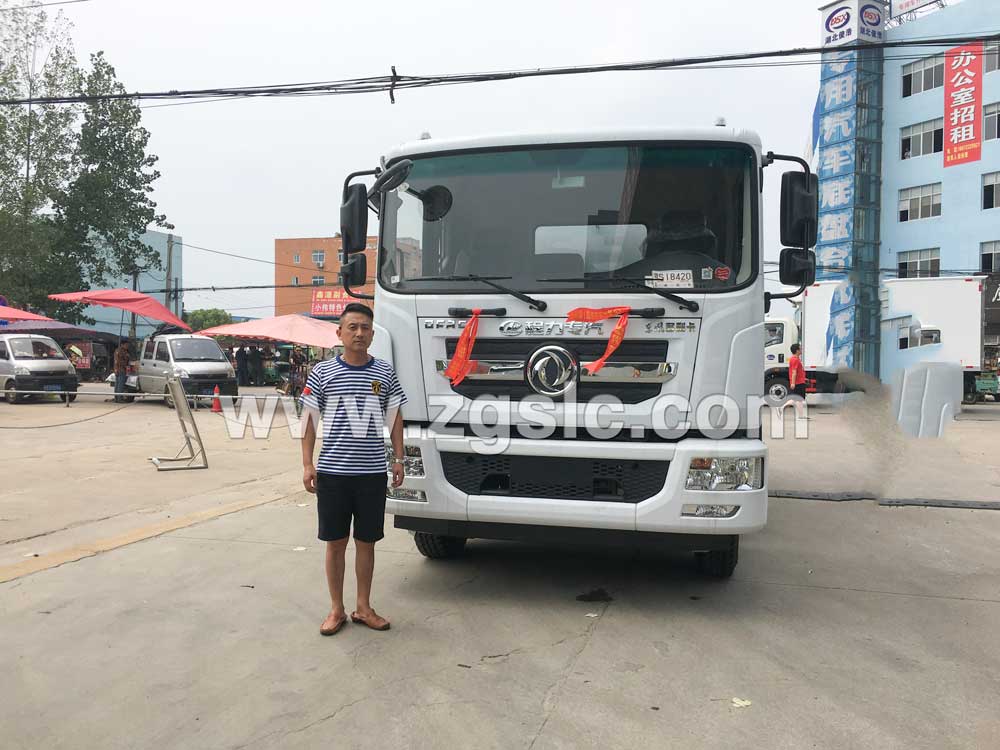 2019/08/12 岳陽(yáng)宋總在湖北程力集團(tuán)訂購(gòu)東風(fēng)D9灑水車一臺(tái)，單號(hào)30628/74022