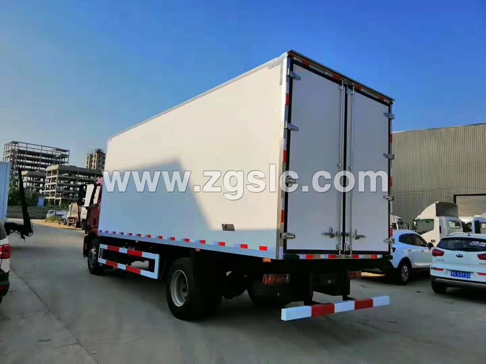 程力集團解放J6冷藏車