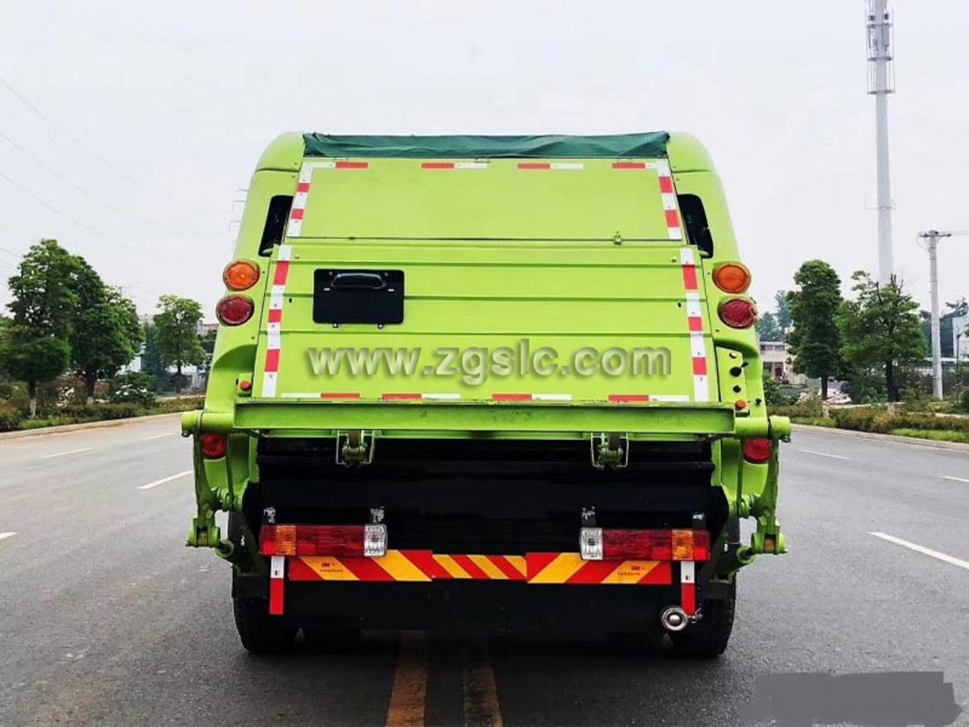 程力集團(tuán)國六解放壓縮垃圾車正后方 程力集團(tuán)國六解放壓縮垃圾車正后方