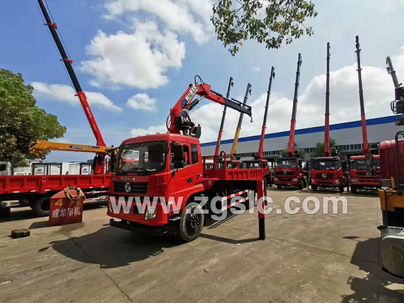 程力集團東風專底隨車吊