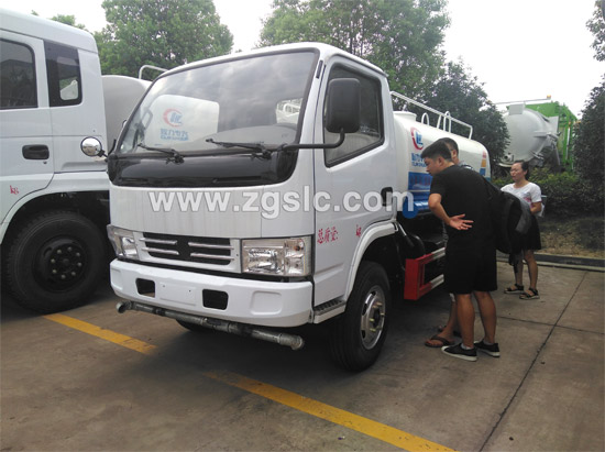 國三灑水車價格 國三灑水車價格