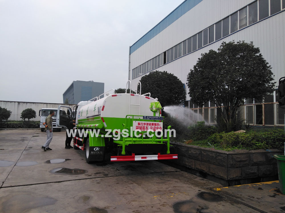 程力專用汽車股份有限公司東風(fēng)凱普特灑水車廠家 程力專用汽車股份有限公司東風(fēng)凱普特灑水車廠家