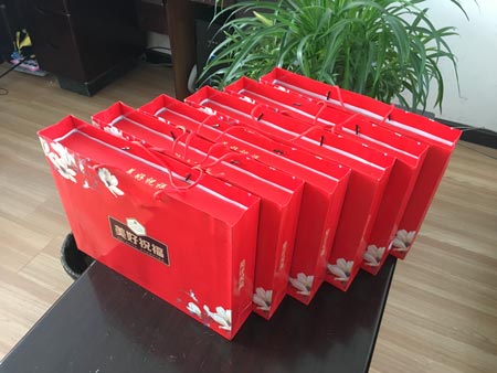 程力集團(tuán)馬旭東主管為我們銷售人員準(zhǔn)備的中秋福利