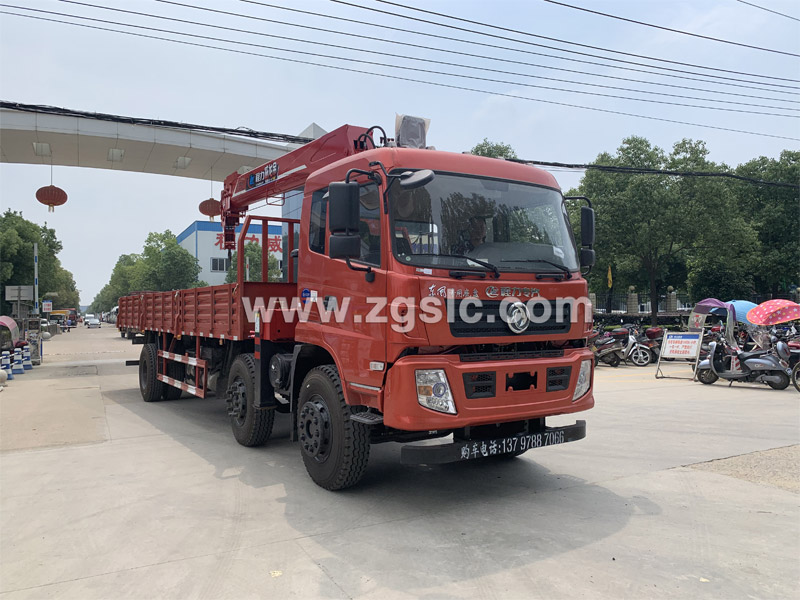 東風專底小三軸隨車吊 東風專底小三軸隨車吊