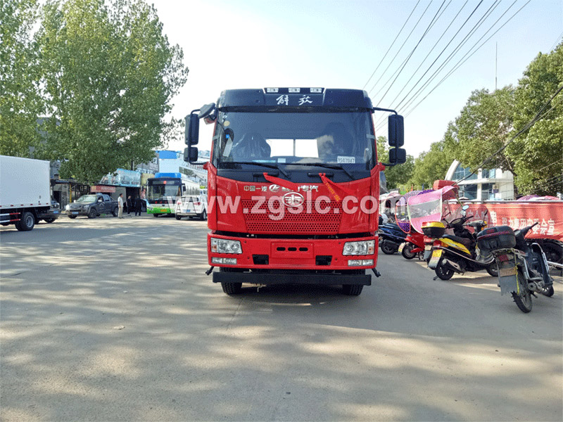 程力集團解放J6平板運輸車