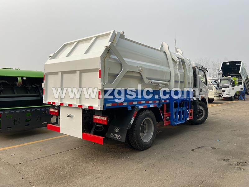 程力集團東風大多利卡側裝帶壓縮垃圾車 程力集團東風大多利卡側裝帶壓縮垃圾車