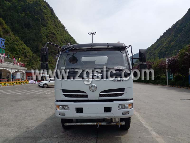 程力集團東風福瑞卡多功能綠化灑水車.jpg 程力集團東風福瑞卡多功能綠化灑水車.jpg