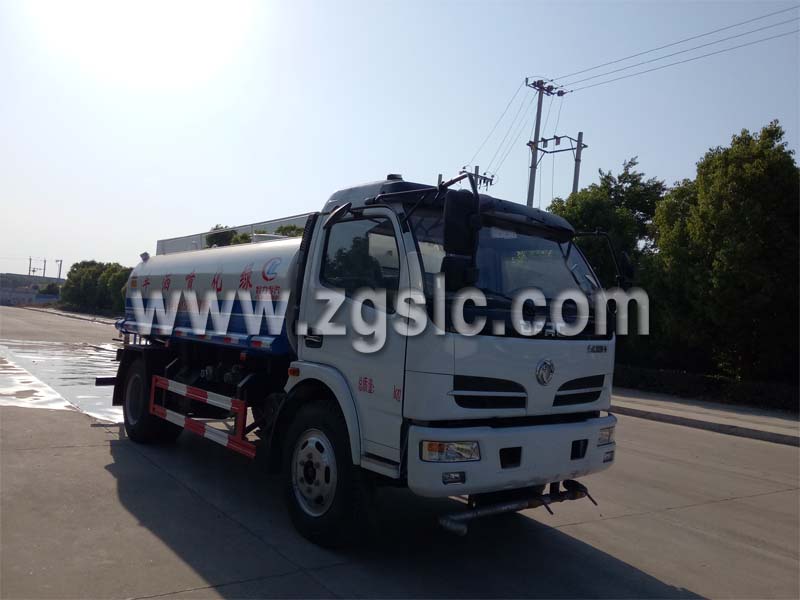 程力集團東風福瑞卡多功能綠化灑水車.jpg 程力集團東風福瑞卡多功能綠化灑水車.jpg