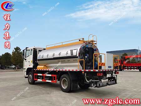 程力集團 1掃路車.jpg