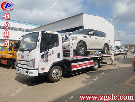 程力集團(tuán) 掃路車.jpg