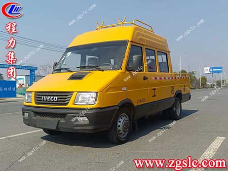 程力集團(tuán) 掃路車.jpg