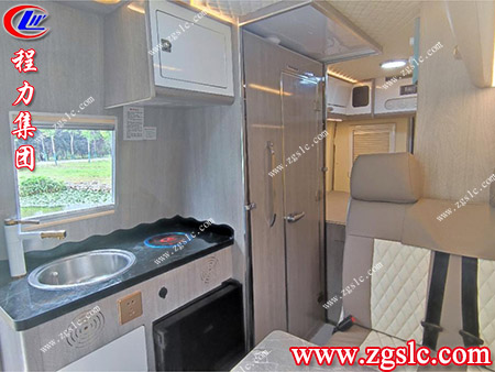 程力集團 掃路3.jpg